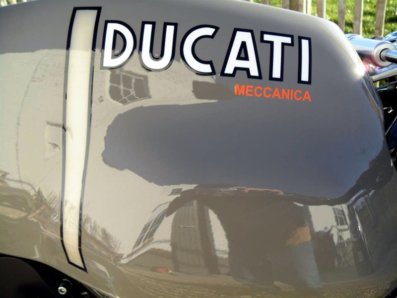 Кафе рейсер Ducati Sport 1000