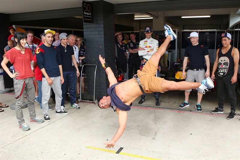 Aussie Speed Showdown: Кейси Стоунер vs Марк Уэббер vs Джейми Винкап