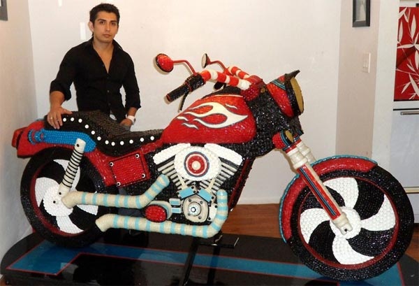 Кристиам Рамос — мотоцикл из конфет