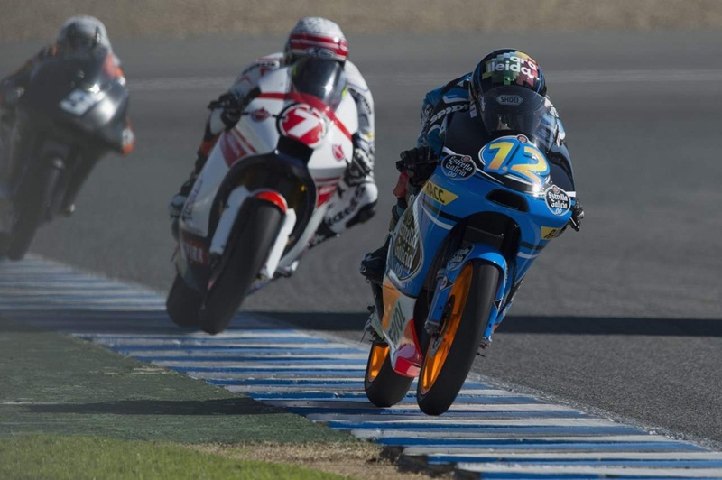 Маверик Виналес возглавил третий день тестов Moto3 в Хересе и получил травму